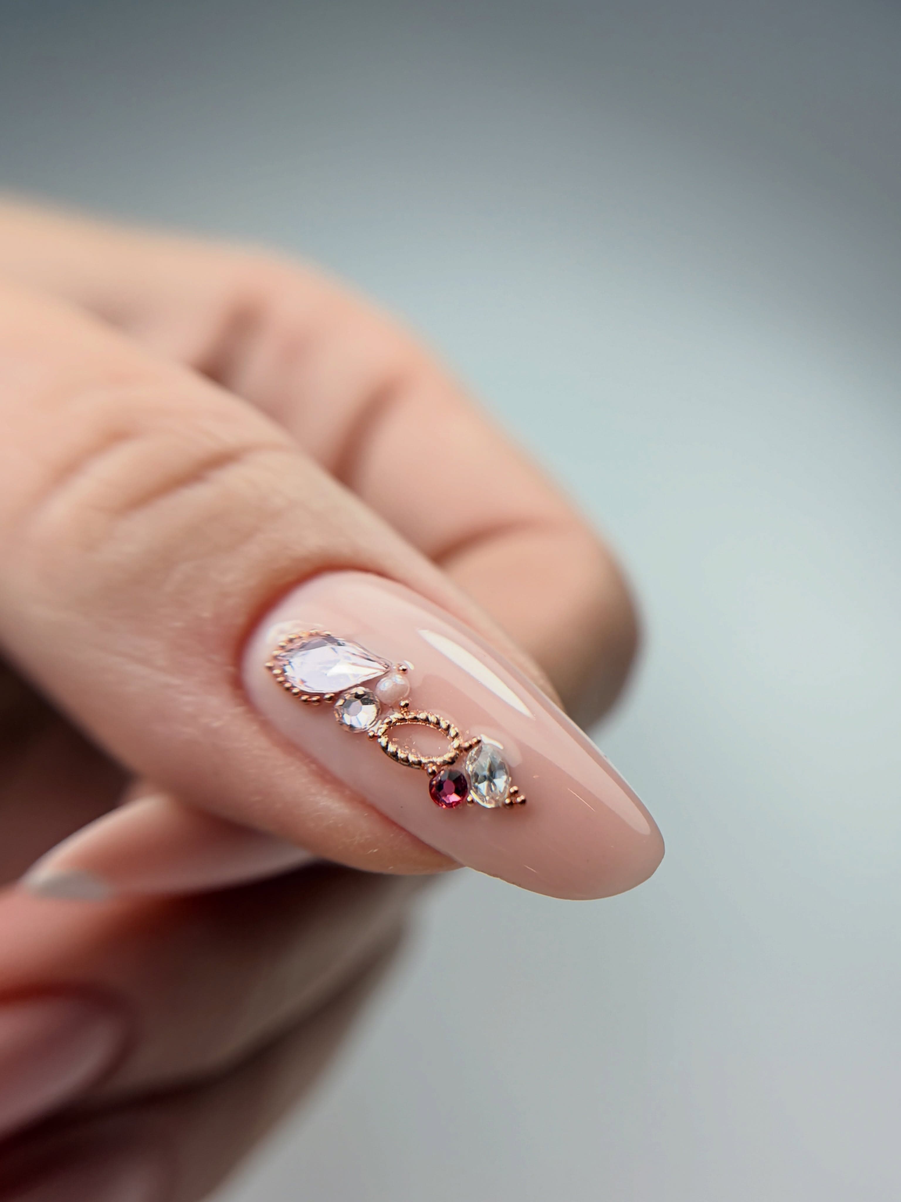 Contact Sidonie Nail Academy